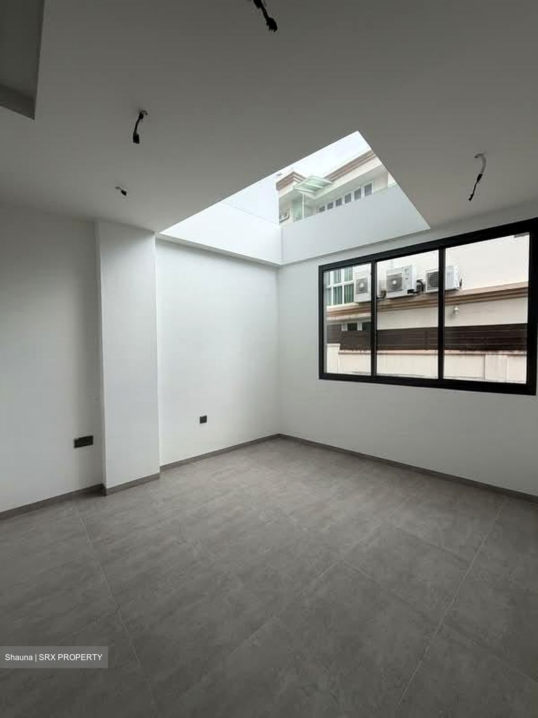 Simon Lane (D19), Terrace #536574101